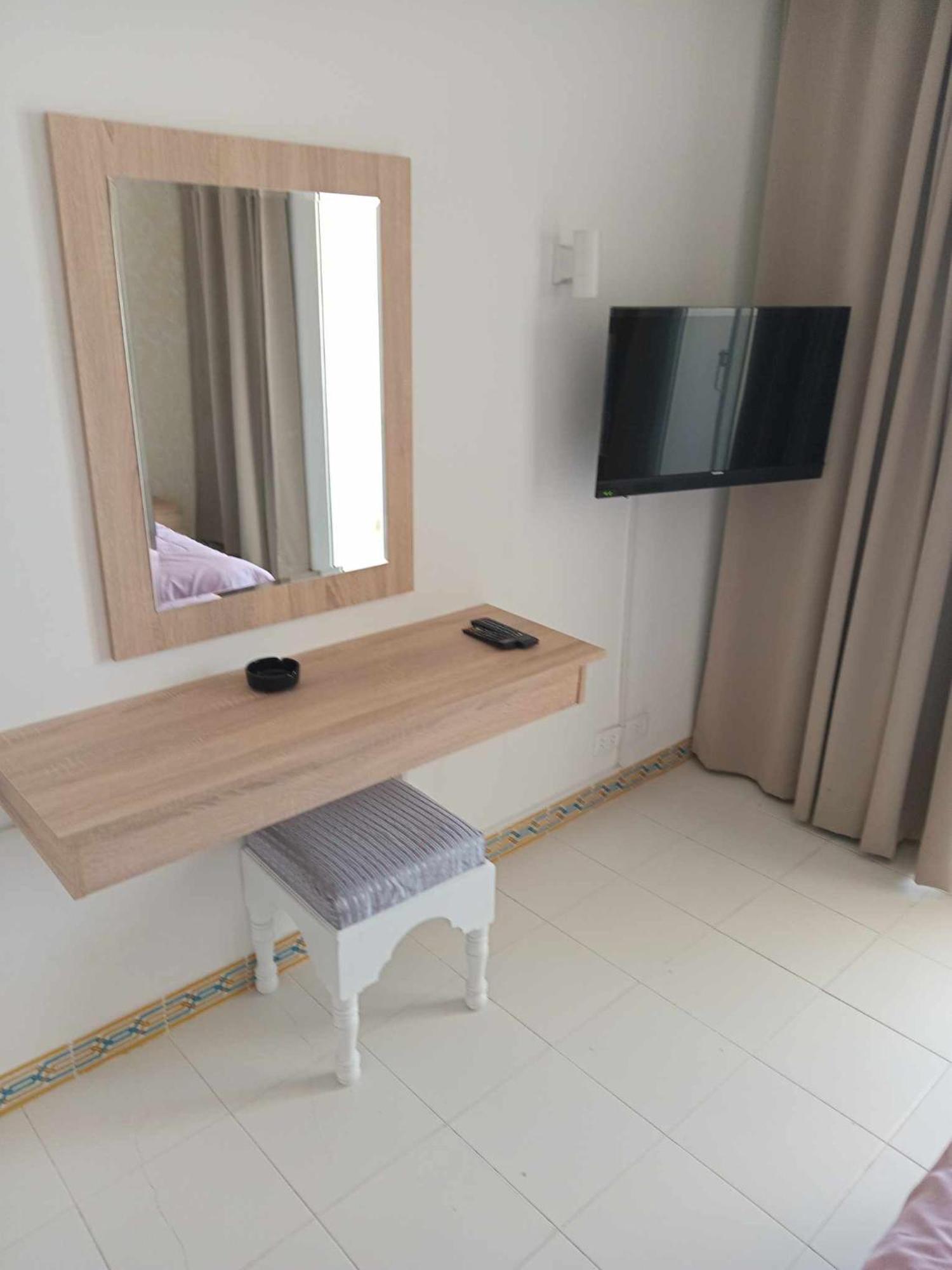 Hotel Mezri Монастир Екстериор снимка