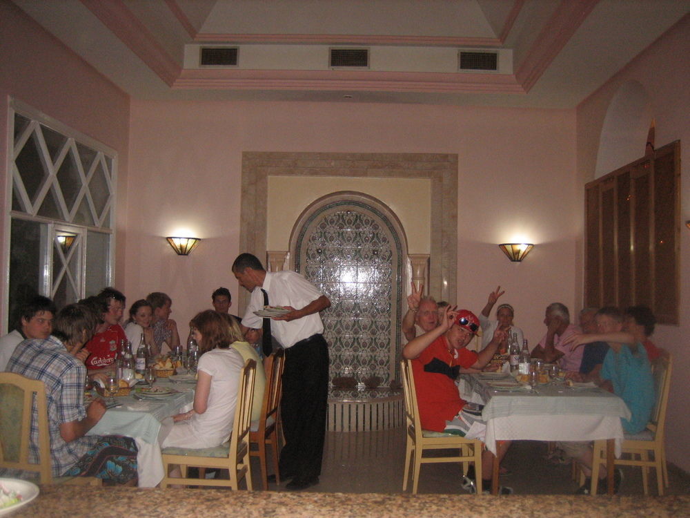 Hotel Mezri Монастир Екстериор снимка