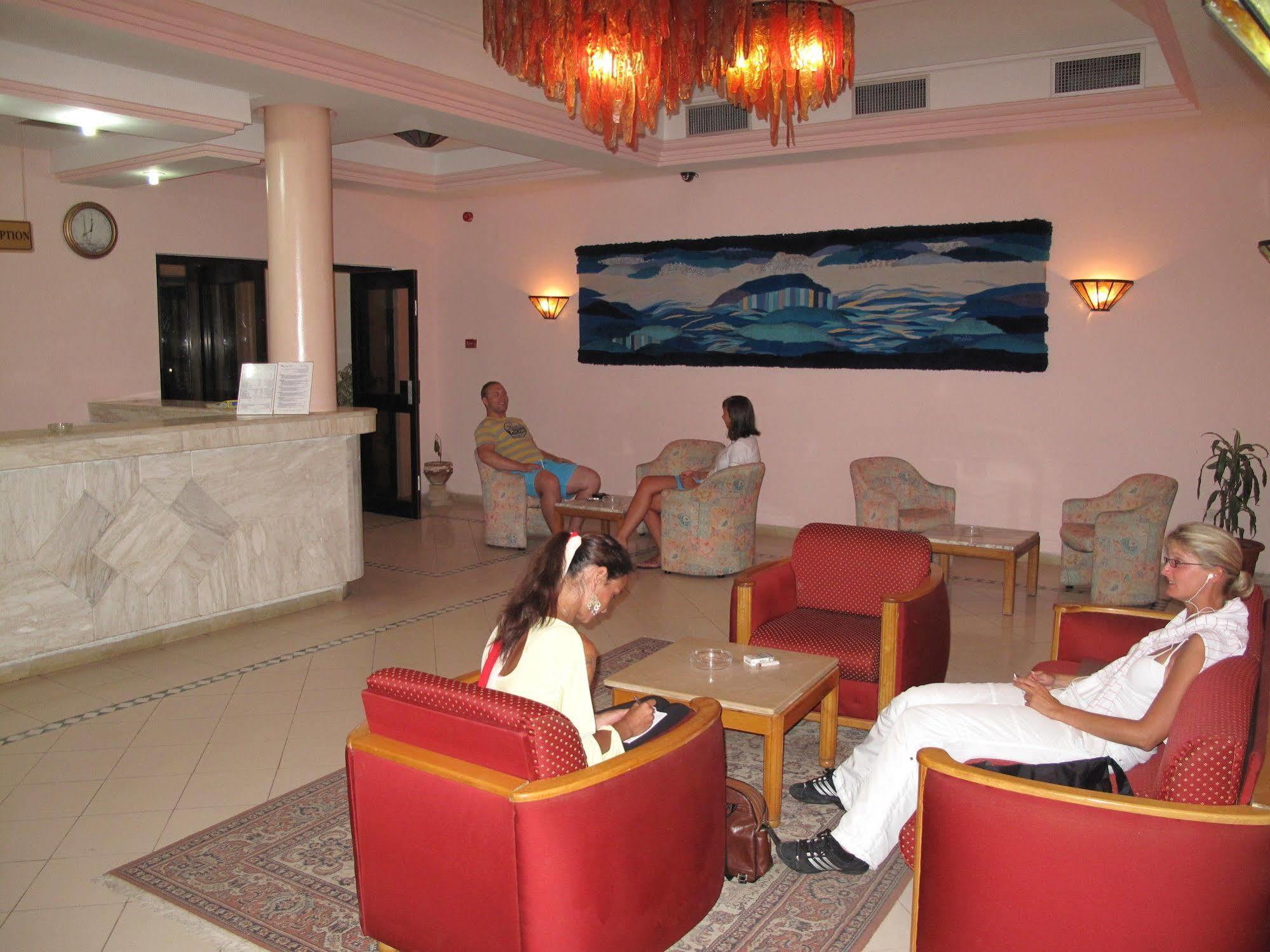 Hotel Mezri Монастир Екстериор снимка