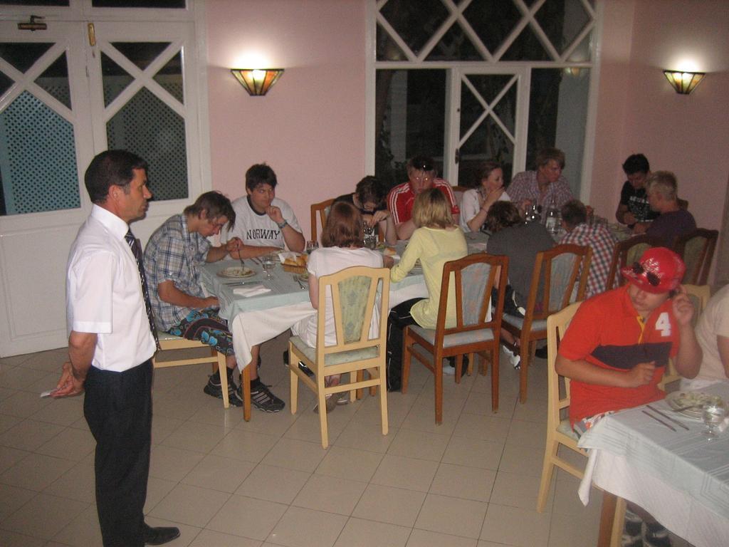 Hotel Mezri Монастир Екстериор снимка